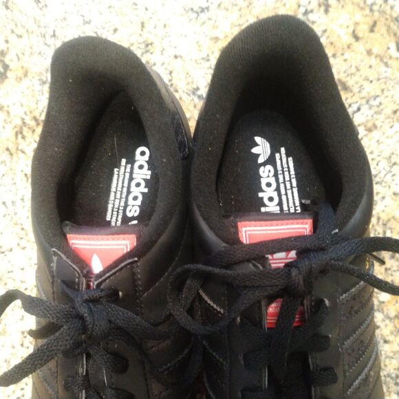 Adidas Samoa Size 10 Black Walking Running FV4991 - Picture 8 of 12